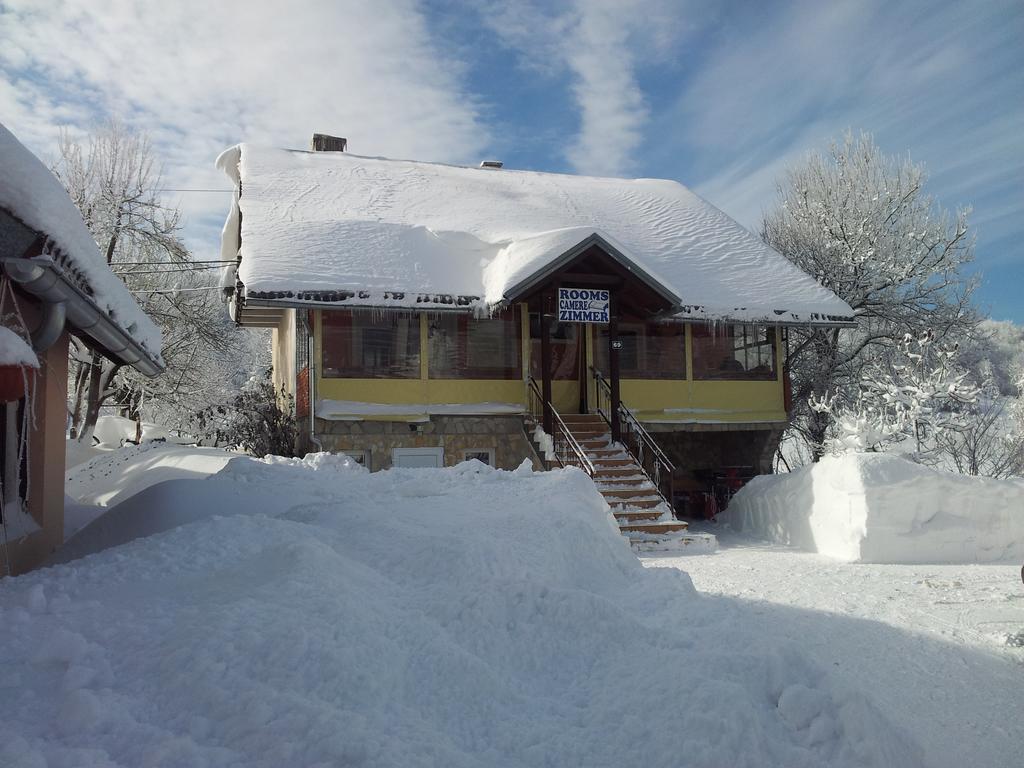 Guest House Family Varda Plitvice Lakes Plitvicka Jezera Exterior photo