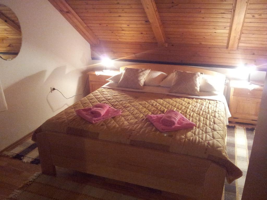 Guest House Family Varda Plitvice Lakes Plitvicka Jezera Exterior photo